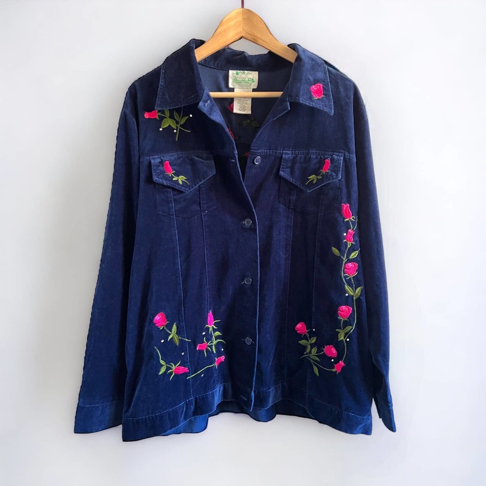 Vintage women’s navy blue jacket, size L